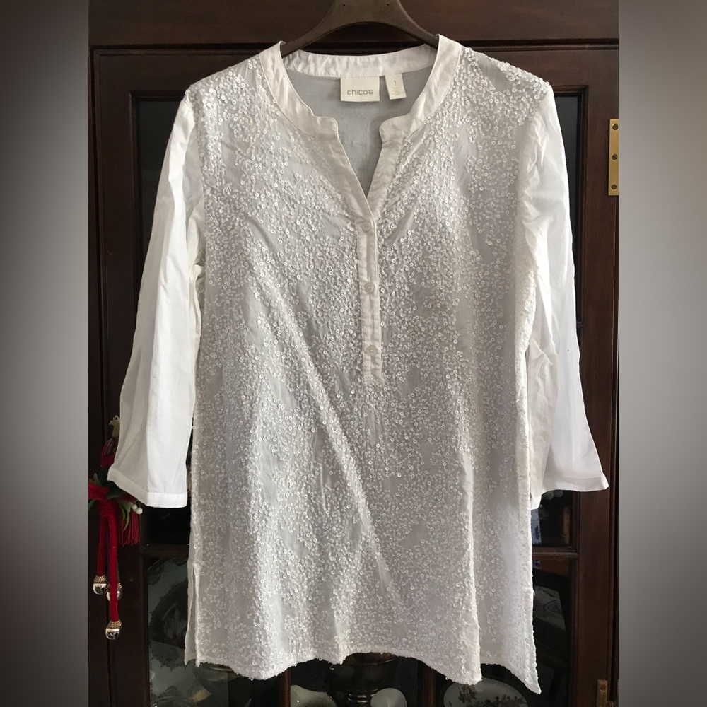 Chico’s women’s 100% cotton white tunic top with sequins size 1 / US 8